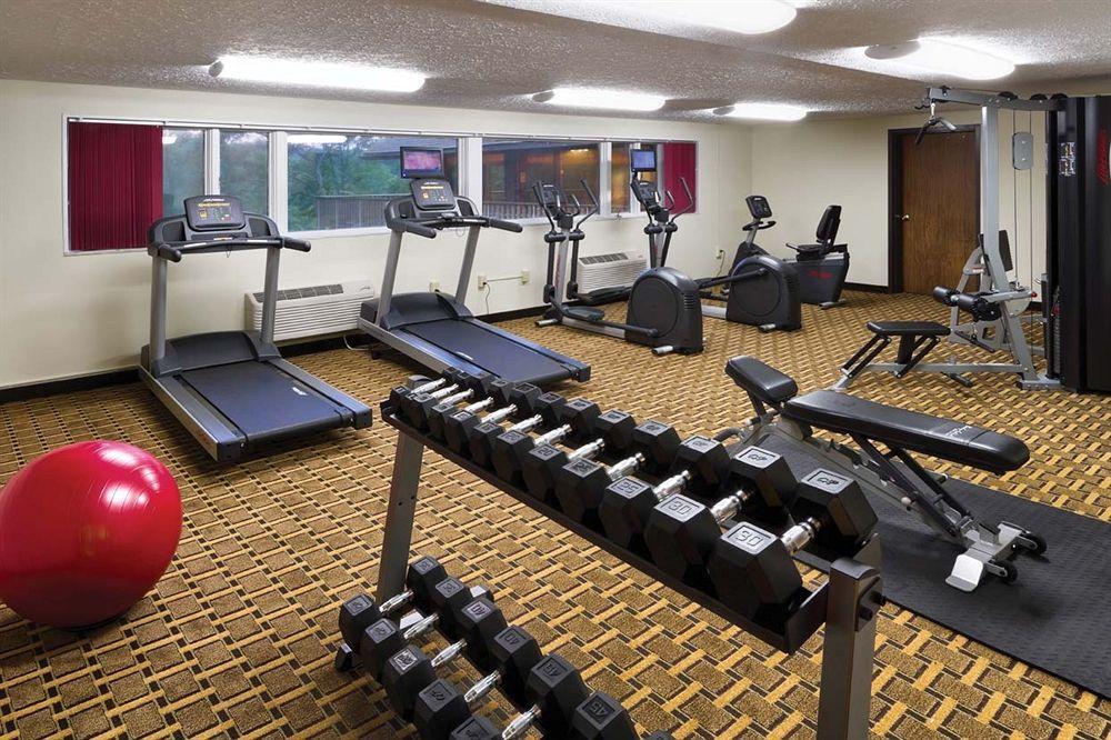Burr Oak Lodge And Conference Center Glouster Extérieur photo